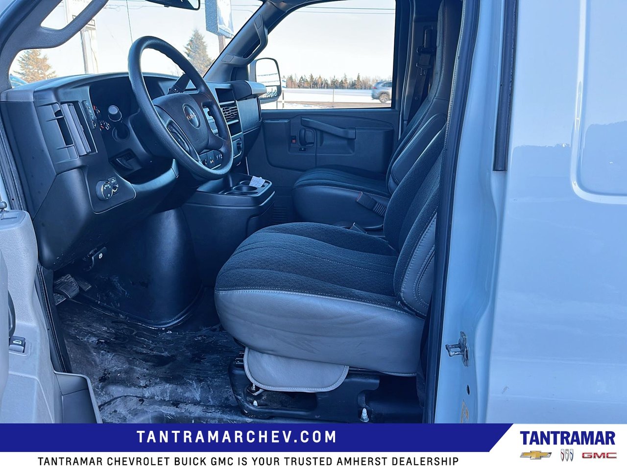 2023 GMC Savana Cargo Van BASE-12