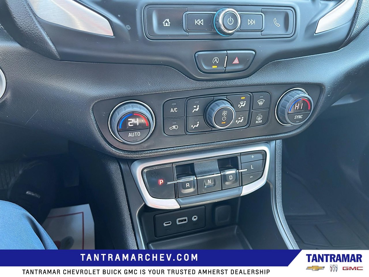 2024 GMC Terrain SLE-15