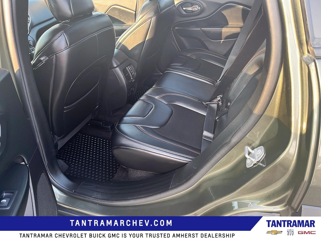 2019 Jeep Cherokee Trailhawk-9