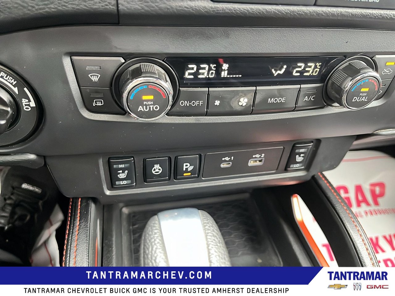2023 Nissan Frontier PRO-4X-18