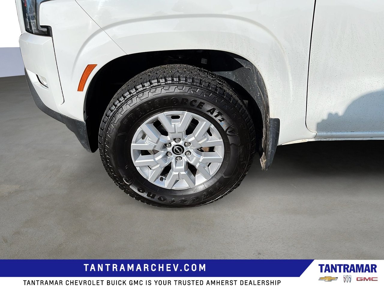 2024 Nissan Frontier SV-8