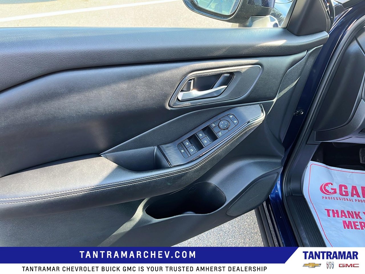 2024 Nissan Rogue SV Moonroof-11