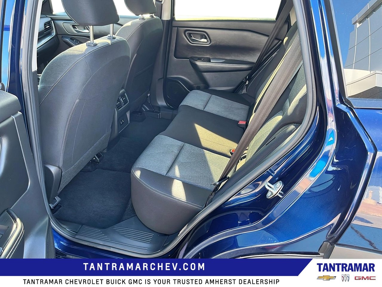 2024 Nissan Rogue SV Moonroof-9