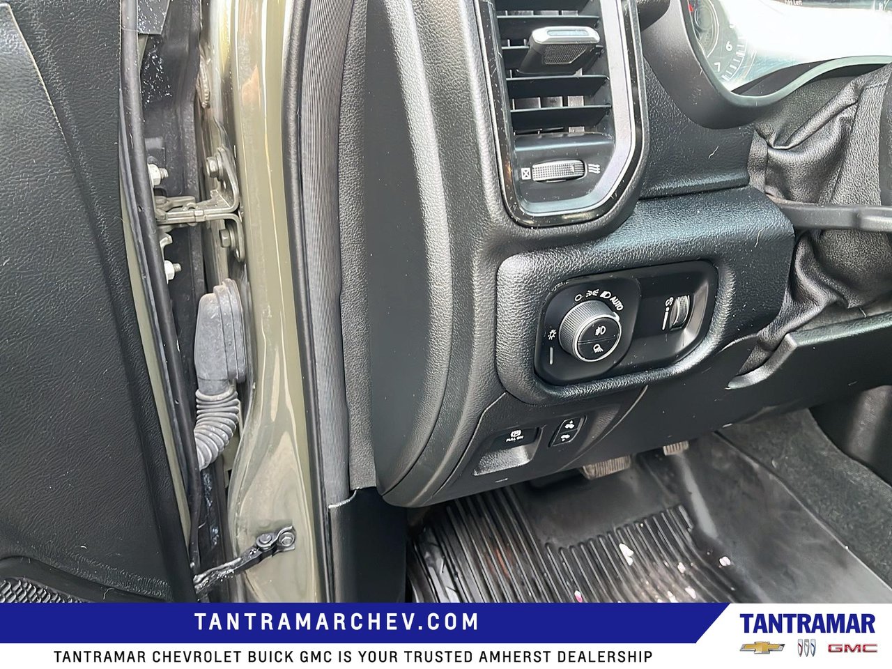 2021 Ram 1500 Big Horn-12