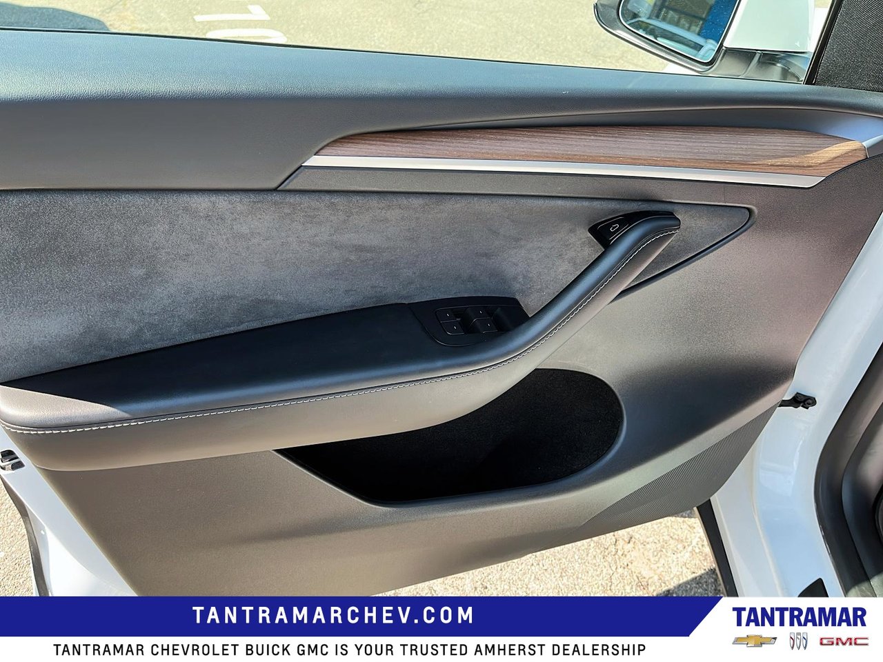 2024 Tesla Model Y Long Range-10