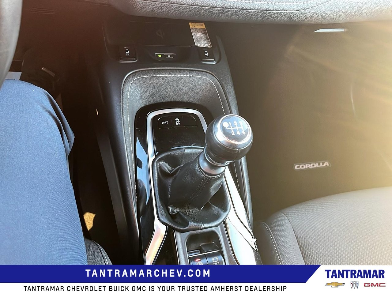 2021 Toyota Corolla Hatchback BASE-17