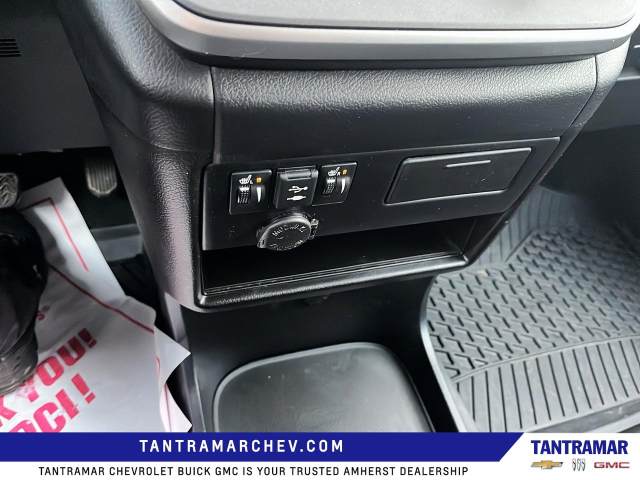 2020 Toyota Sienna SE-18