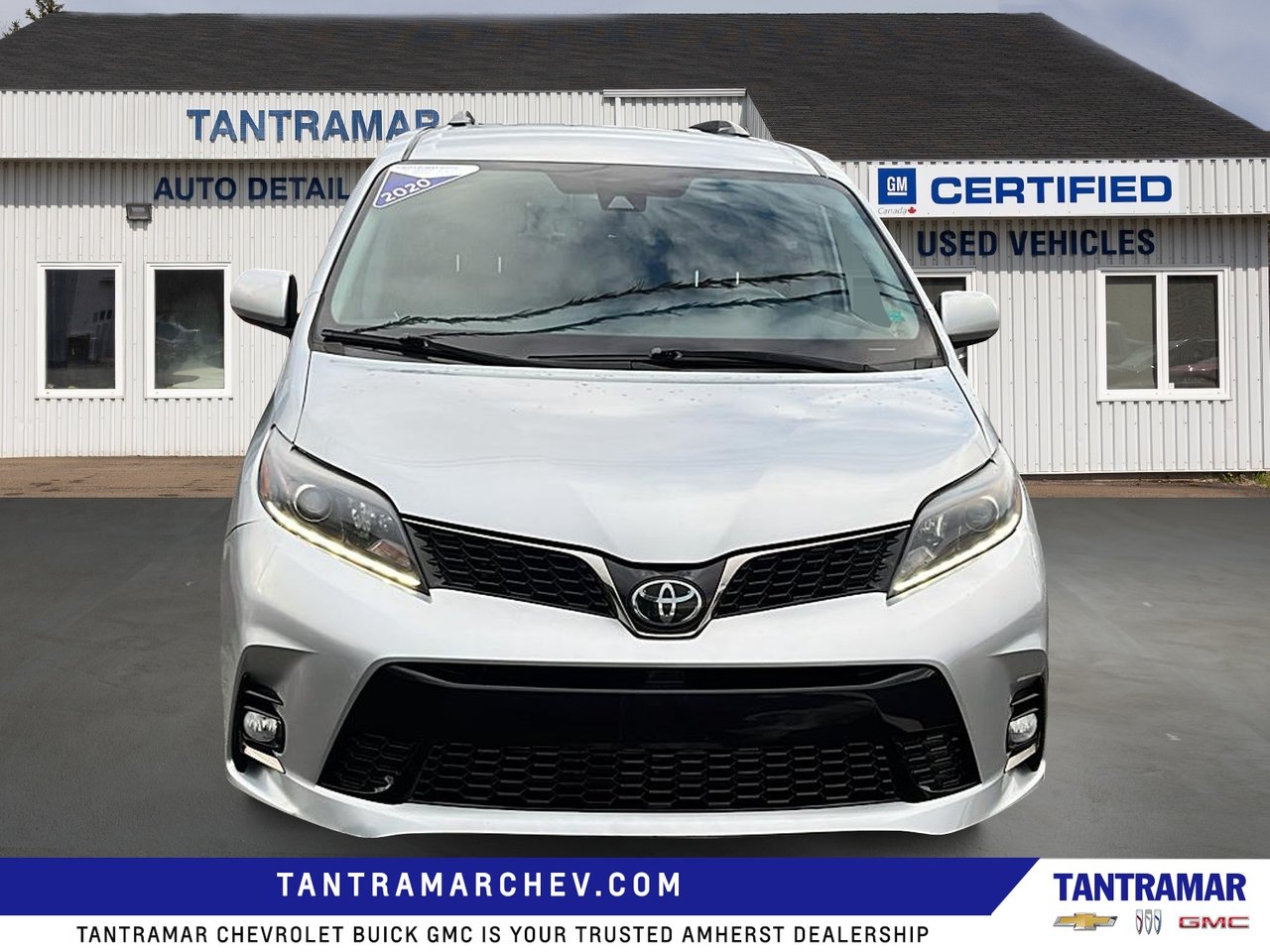 2020 Toyota Sienna SE-7