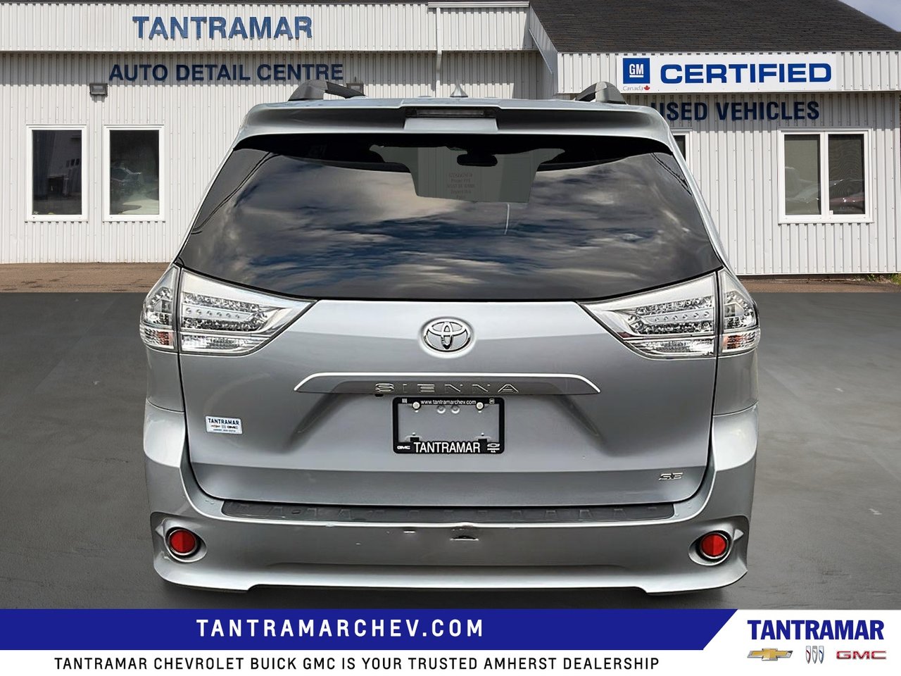 2020 Toyota Sienna SE-3