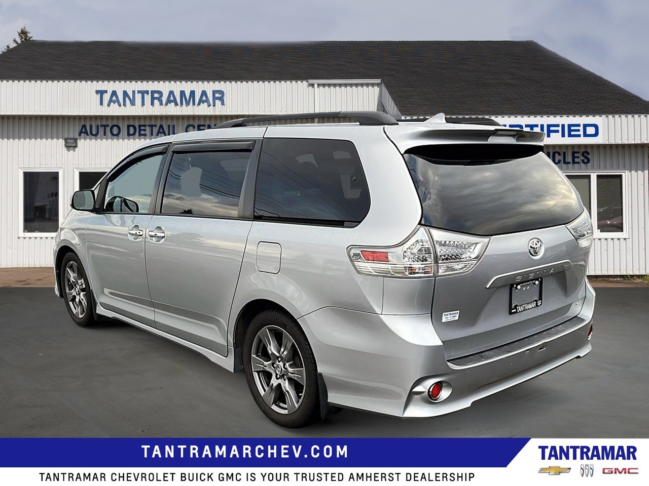 2020 Toyota Sienna SE-2