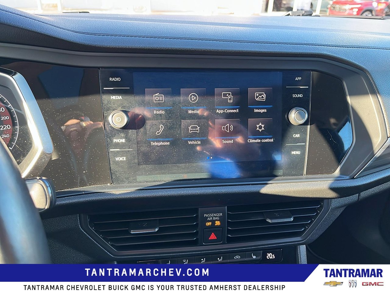 2019 Volkswagen Jetta Highline-14