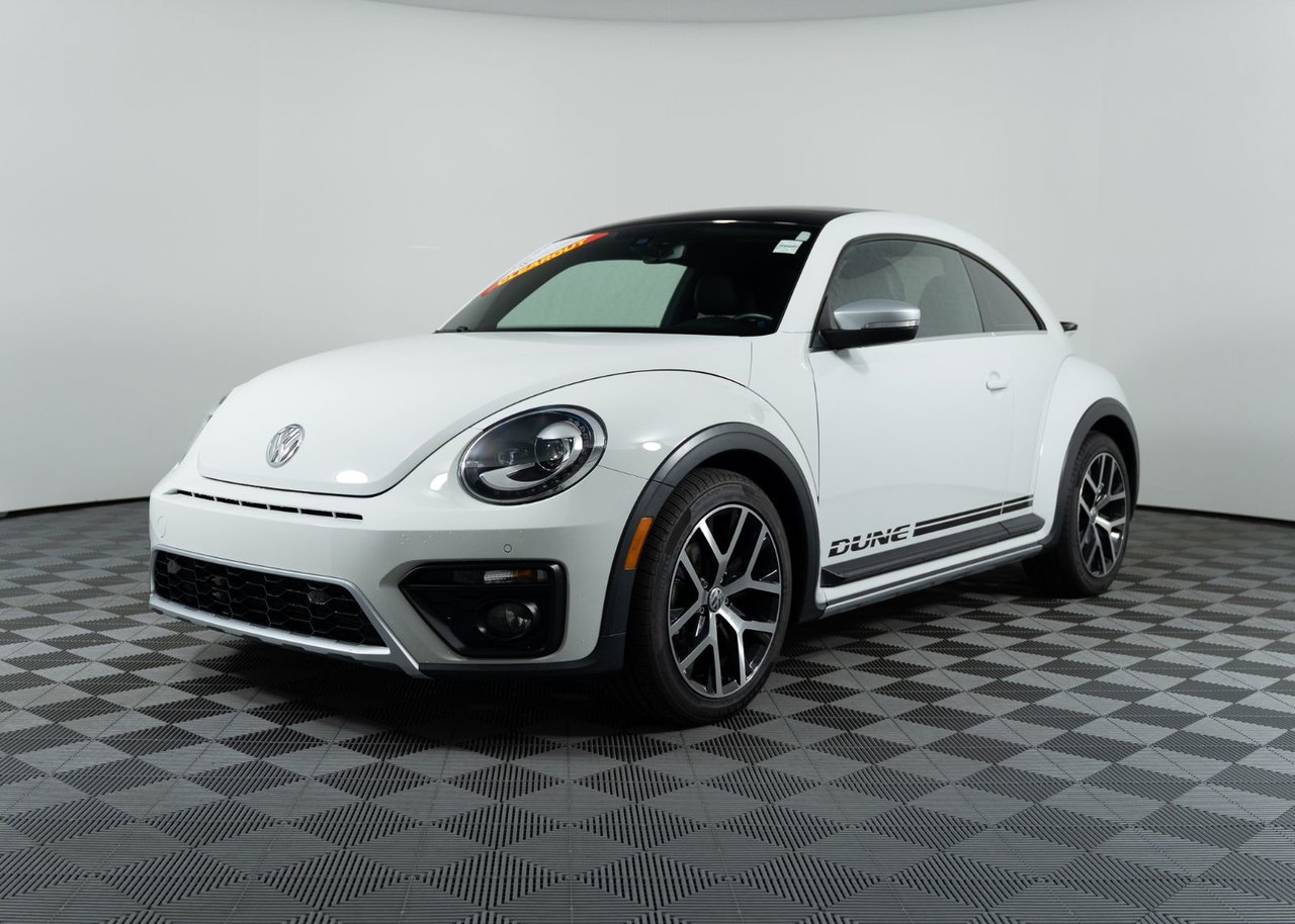 Oryx White Pearl 2018 Volkswagen Beetle Hatchback Automatic