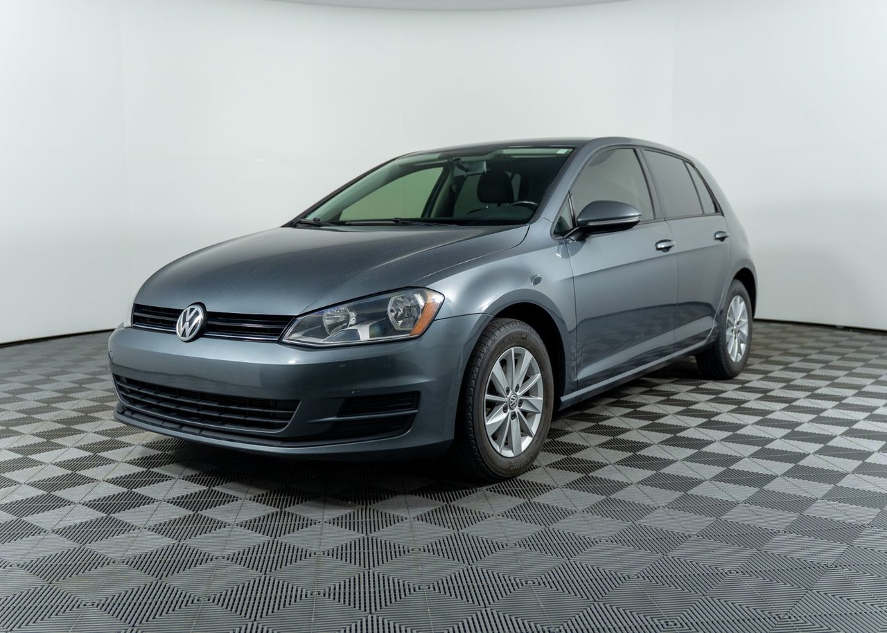 Gray (Platinum Grey Metallic) 2016 Volkswagen Golf Hatchback Manual