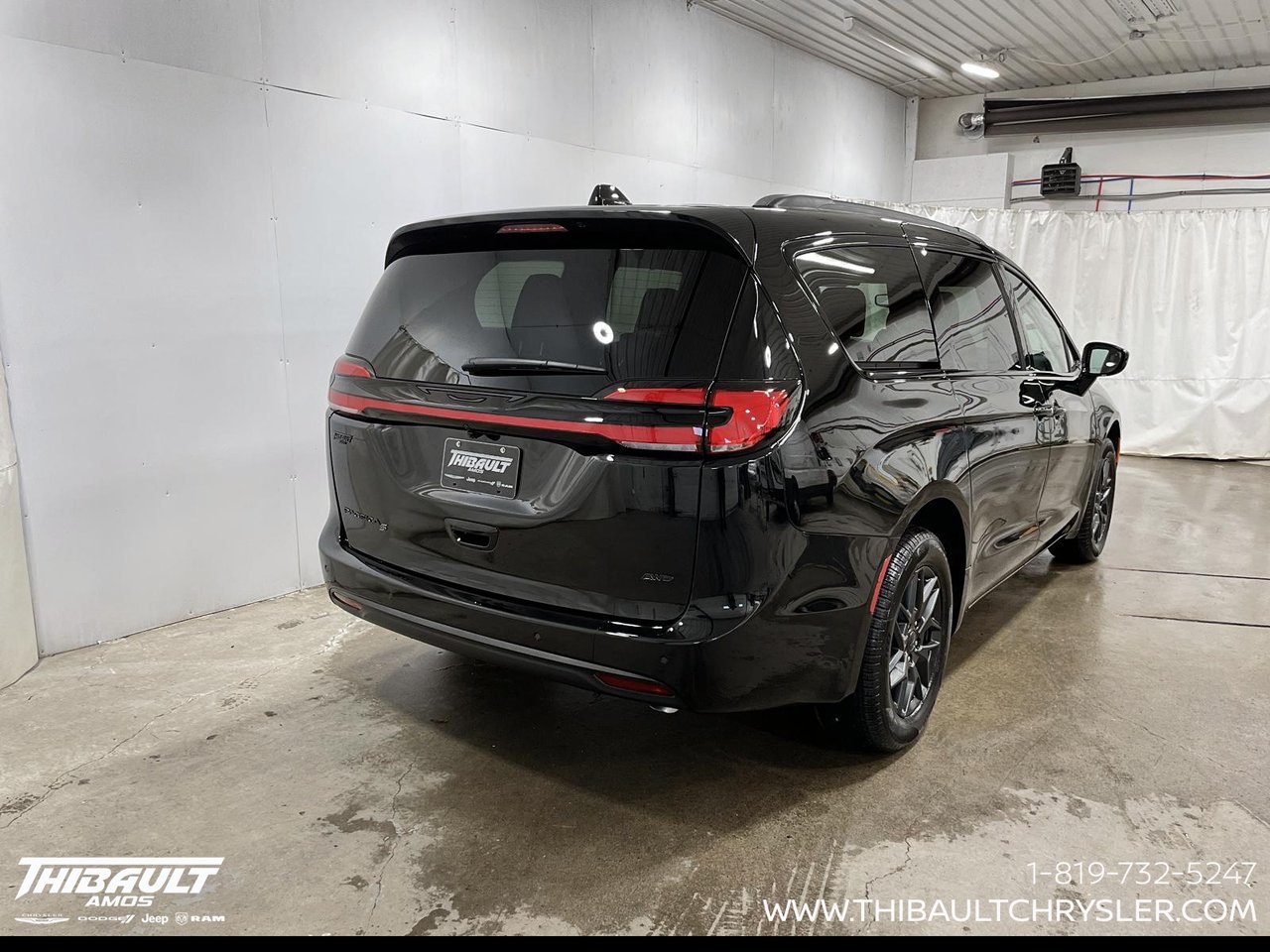 Chrysler Pacifica 2027