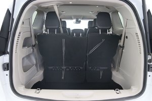 Chrysler Pacifica Touring L 2023-18