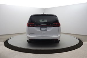 Chrysler Pacifica Touring L 2023-3