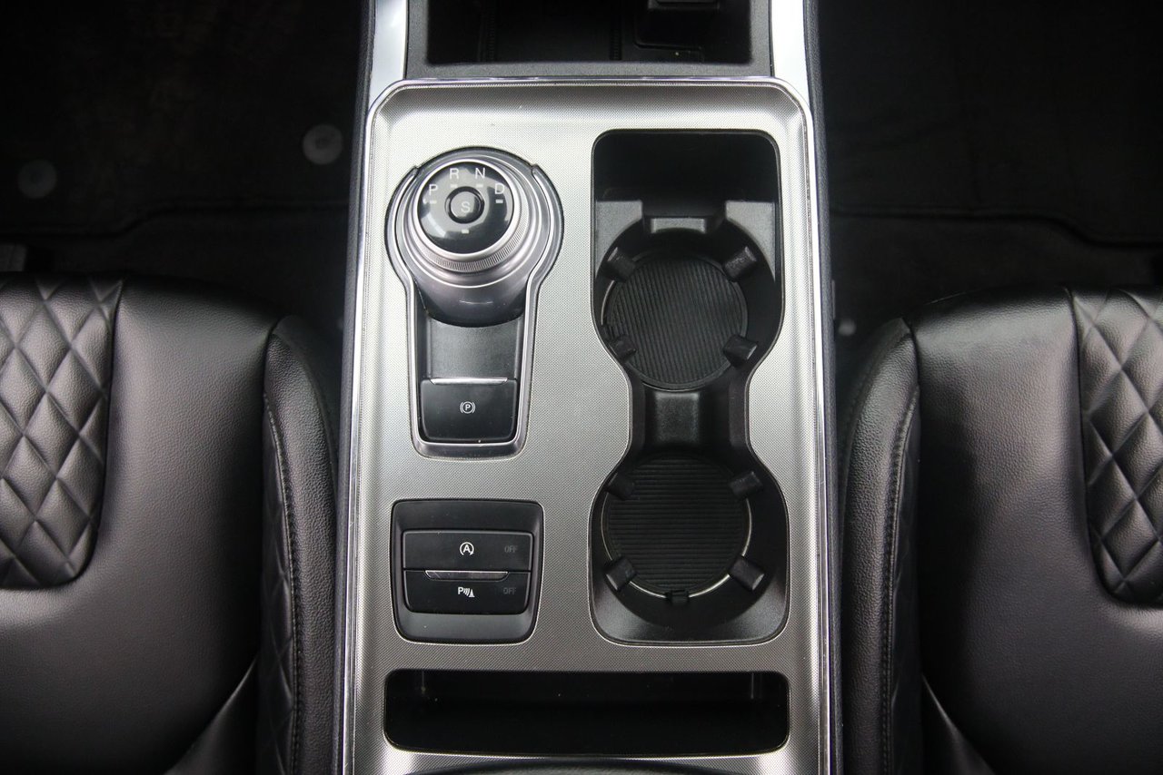 Ford Edge Titanium 2023-11
