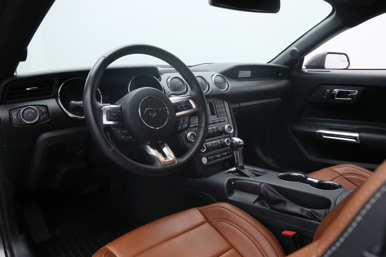 Ford Mustang V6 2017-6