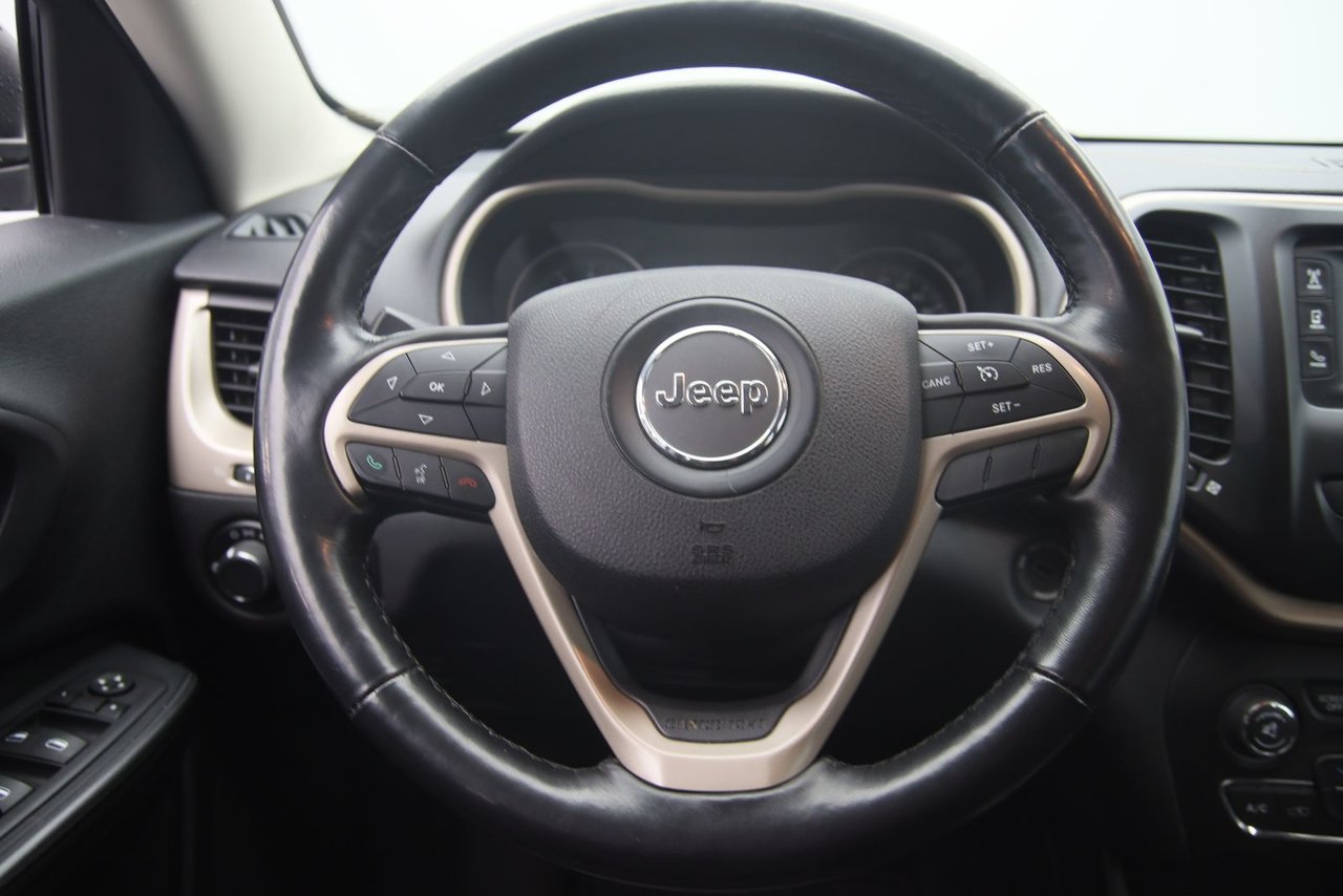 Jeep Cherokee Sport 2015-10