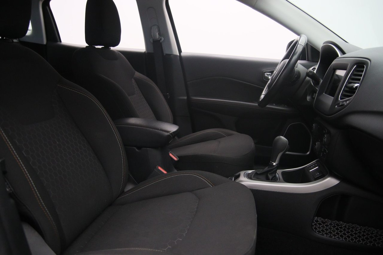 Jeep Compass Sport 2020-16