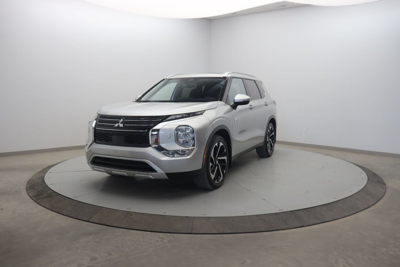 Mitsubishi Outlander Plug-In Hybrid null 2024