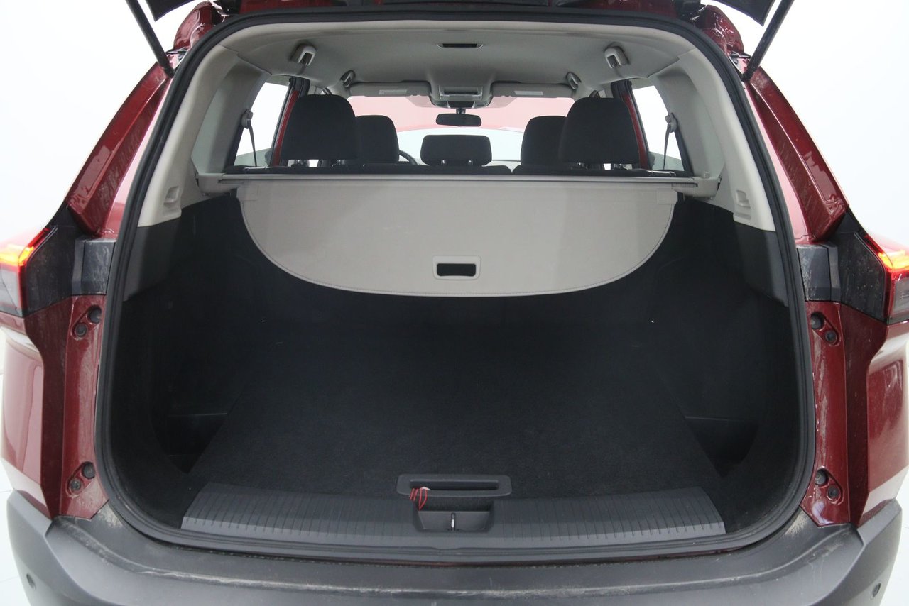 Nissan Rogue S 2023-16