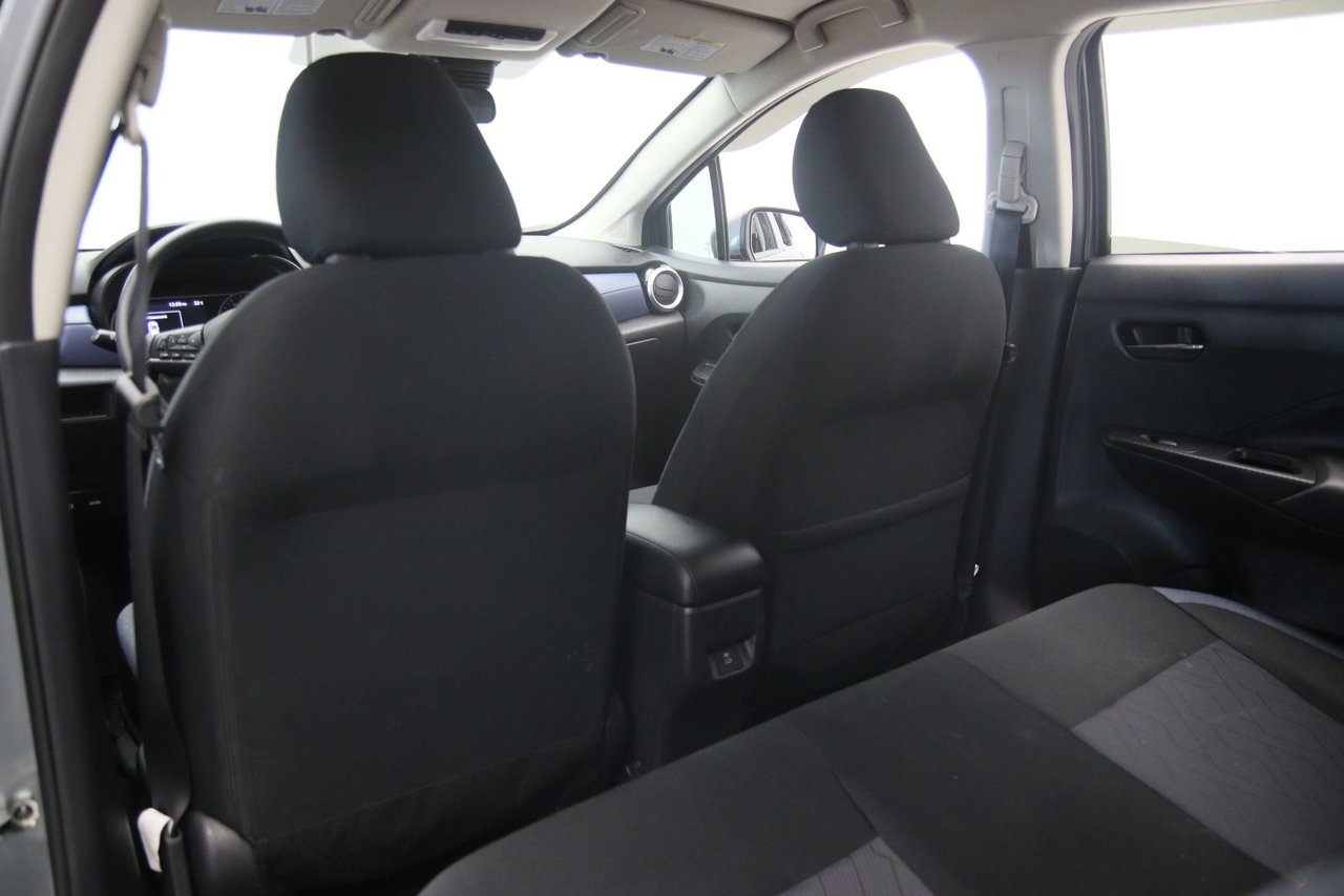 Nissan Versa SV 2024-8