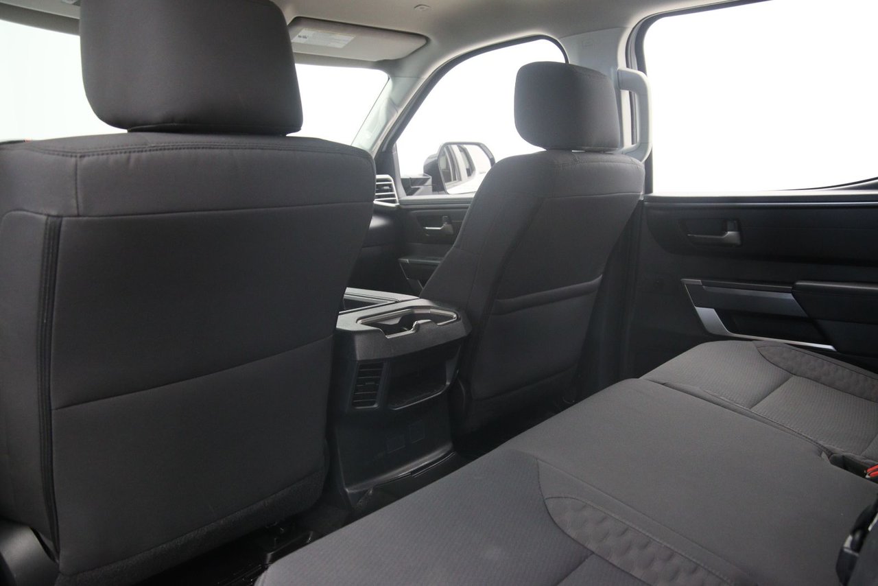 Toyota Tundra SR5 2023-8