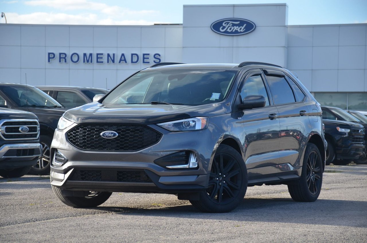 Gray (GRIS CARBONISÉ) 2022 Ford Edge SUV / Crossover All-Wheel Drive Automatic