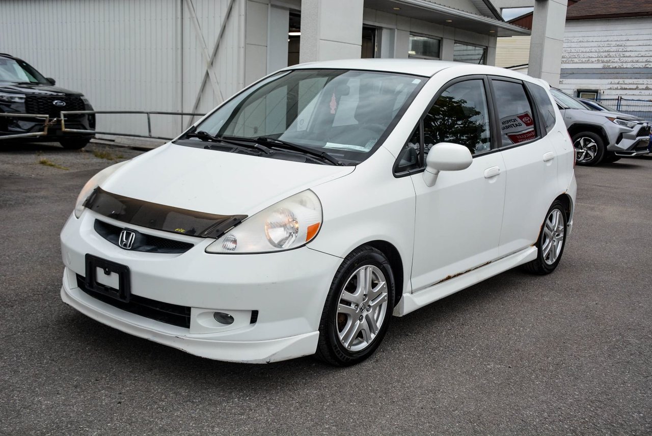 White 2008 Honda Fit Hatchback Front-Wheel Drive Automatic