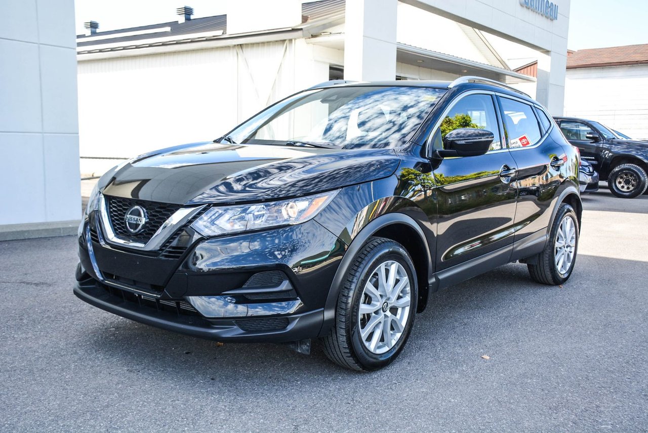 Black (0202 NOIR) 2023 Nissan Qashqai SUV / Crossover  