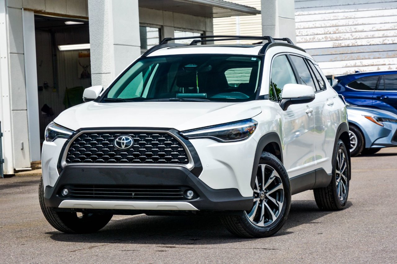 2023 Toyota Corolla Cross XLE AWD