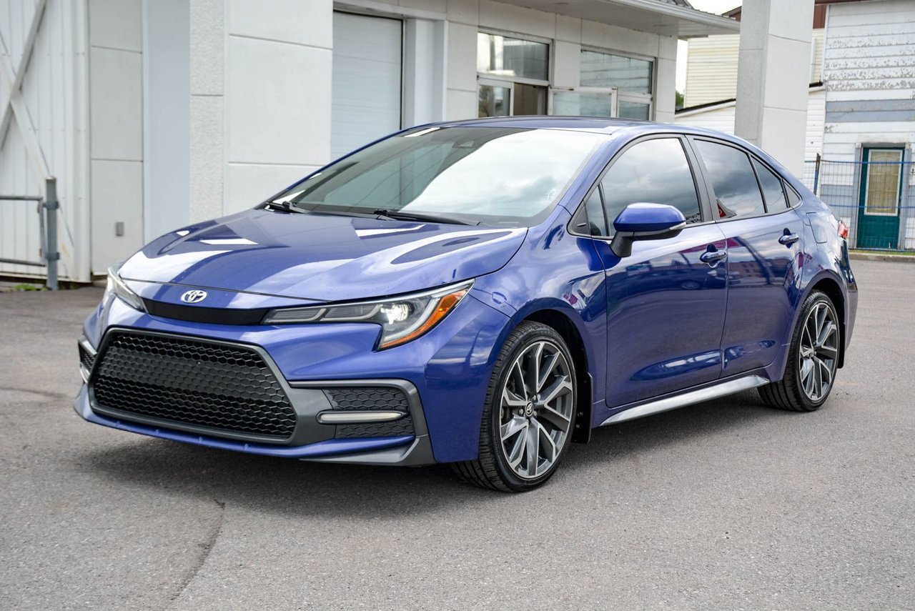 Blue (BLEU CHOC MÉTALLISÉ) 2021 Toyota Corolla Sedan Front-Wheel Drive Continuously Variable Transmission