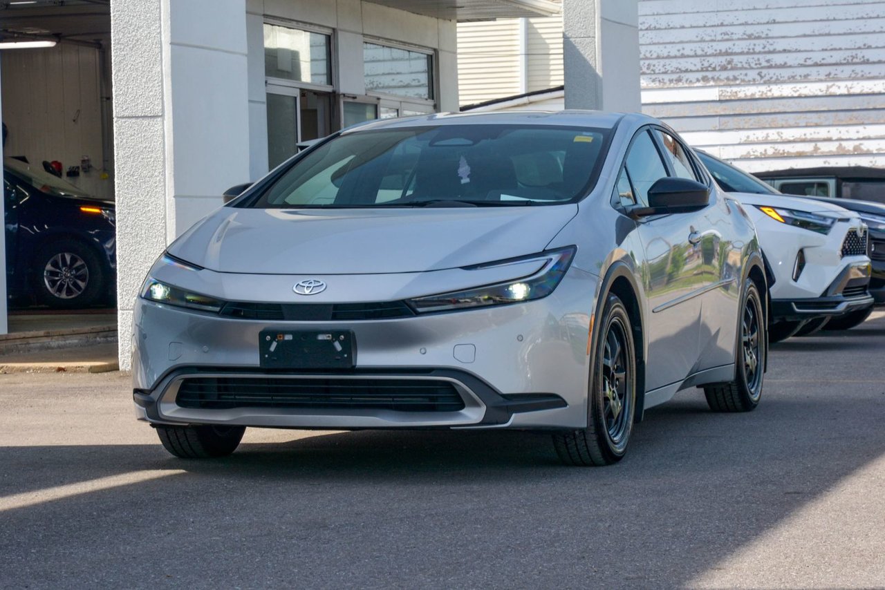 2024 Toyota Prius Prime SE FWD