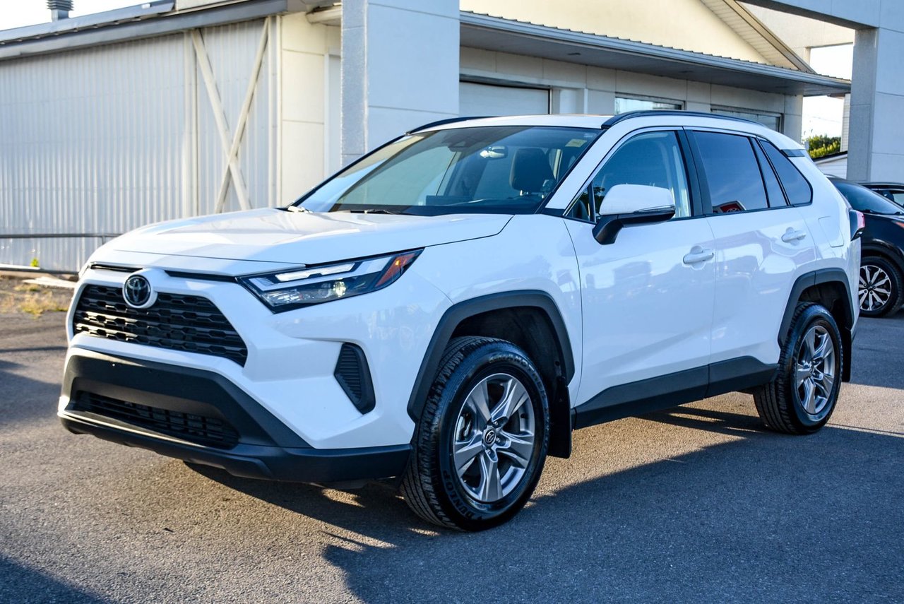 2025 Toyota RAV4 XLE AWD