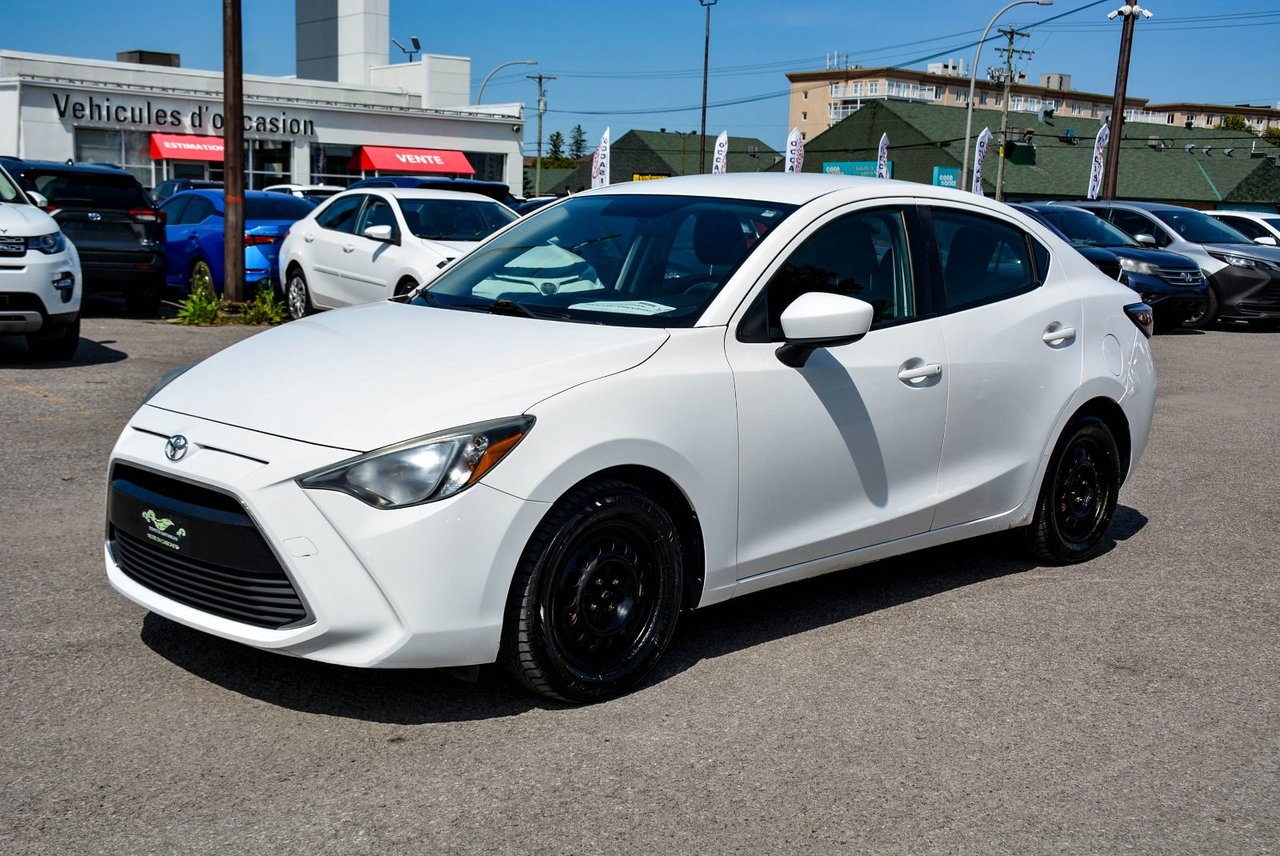 White 2016 Toyota Yaris Automatic