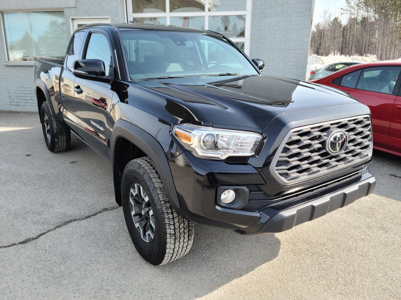 Used 2021 Toyota Tacoma with 10,787 km for sale at Otogo