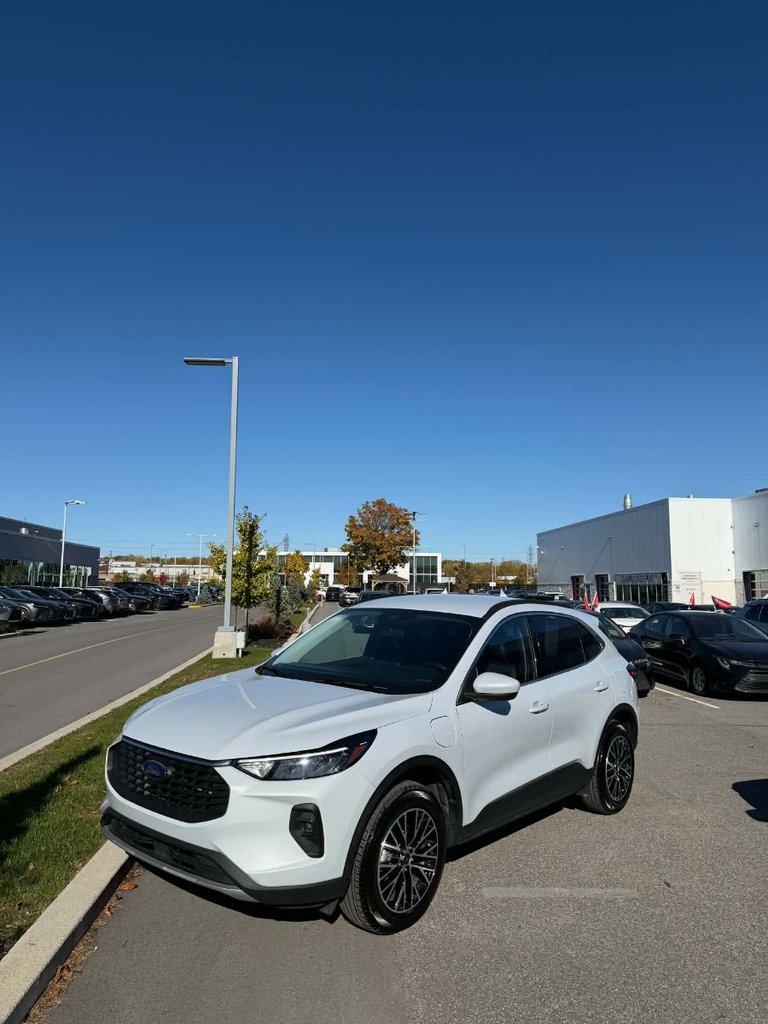  2025 Ford Escape Hybrid Plug-in FWD   