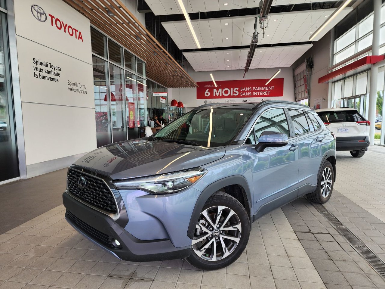 Used 2022 Toyota Corolla Cross with 5,500 km for sale at Otogo Used 2022 Toyota Corolla Cross with 5,500 km for sale at Otogo