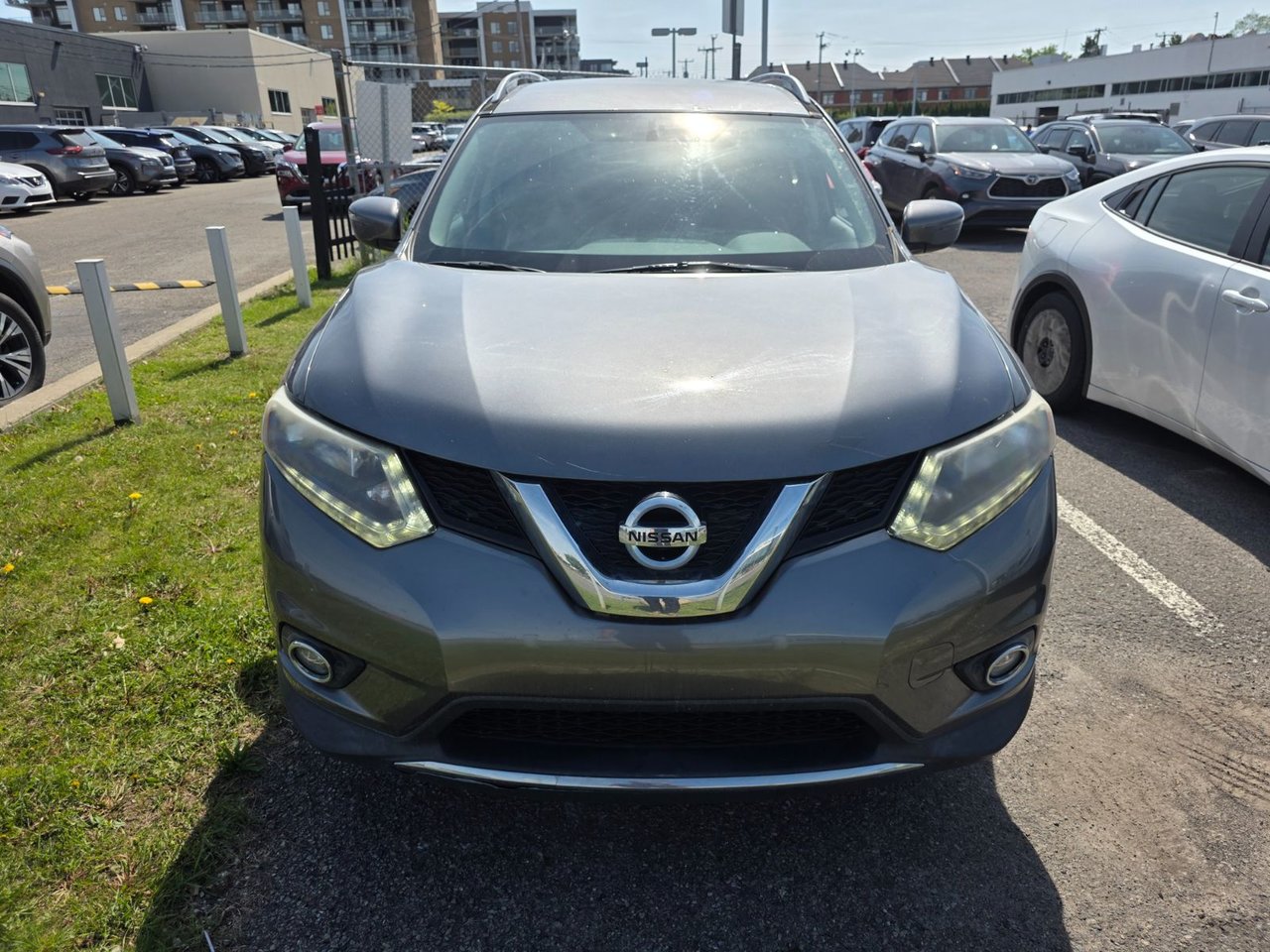 Brilliant Silver Metallic 2016 Nissan Rogue SV AWD SUV / Crossover All-Wheel Drive