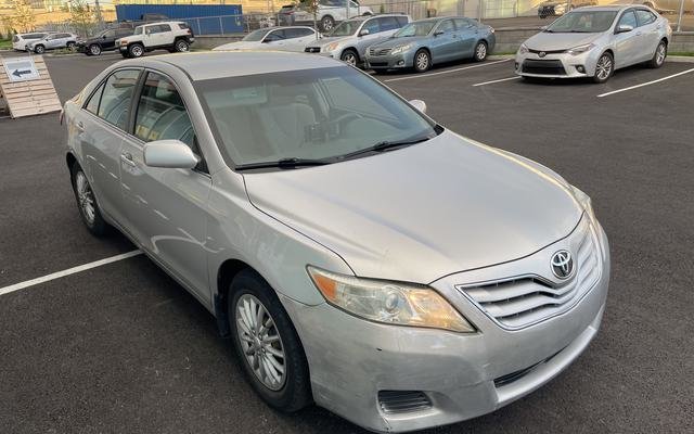 Silver 2011 Toyota Camry Sedan Front-Wheel Drive Automatic