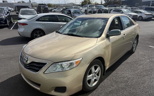 Gold 2011 Toyota Camry Sedan Front-Wheel Drive Automatic