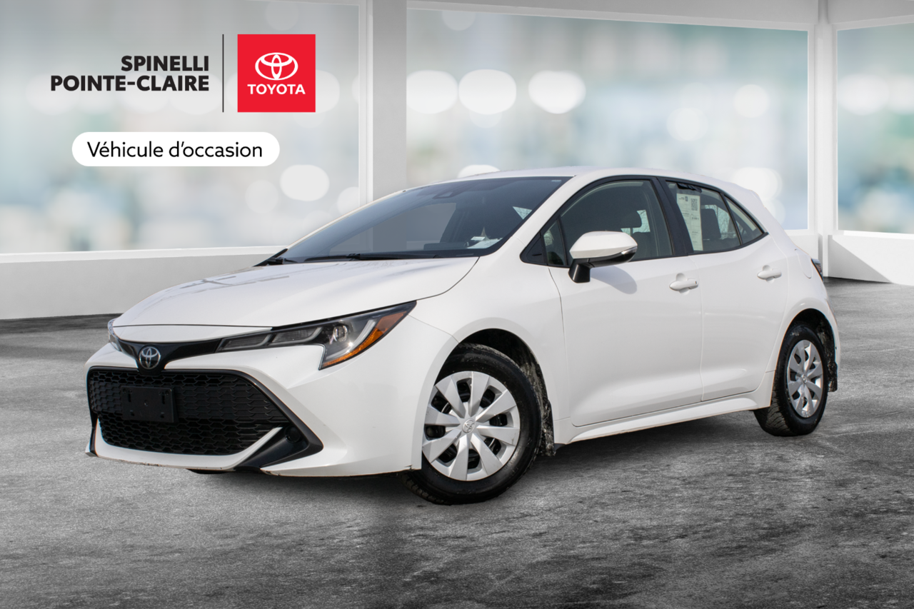 Used 2022 Toyota Corolla hatchback with 61,400 km for sale at Otogo