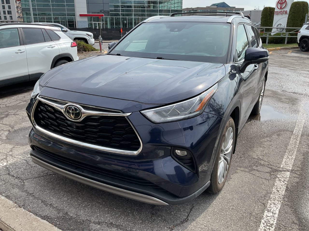 Blueprint 2023 Toyota Highlander Platinum AWD SUV / Crossover All-Wheel Drive Automatic
