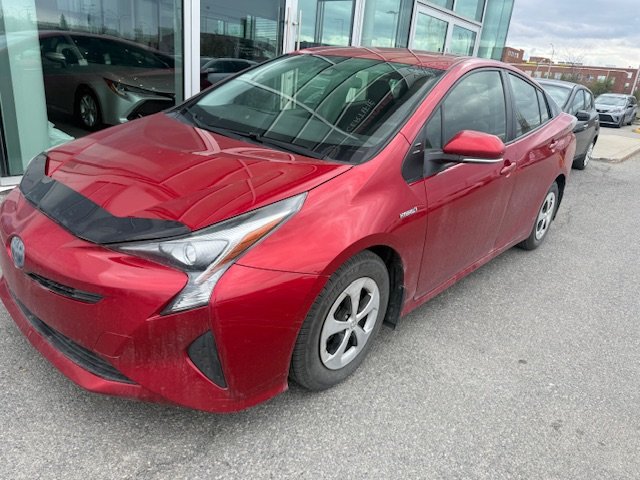 Red 2016 Toyota Prius Hatchback