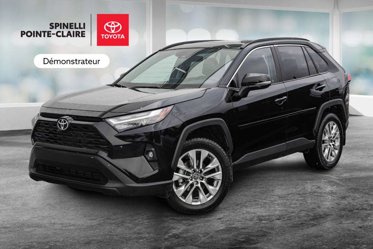Toyota RAV4 XLE Premium AWD 2025