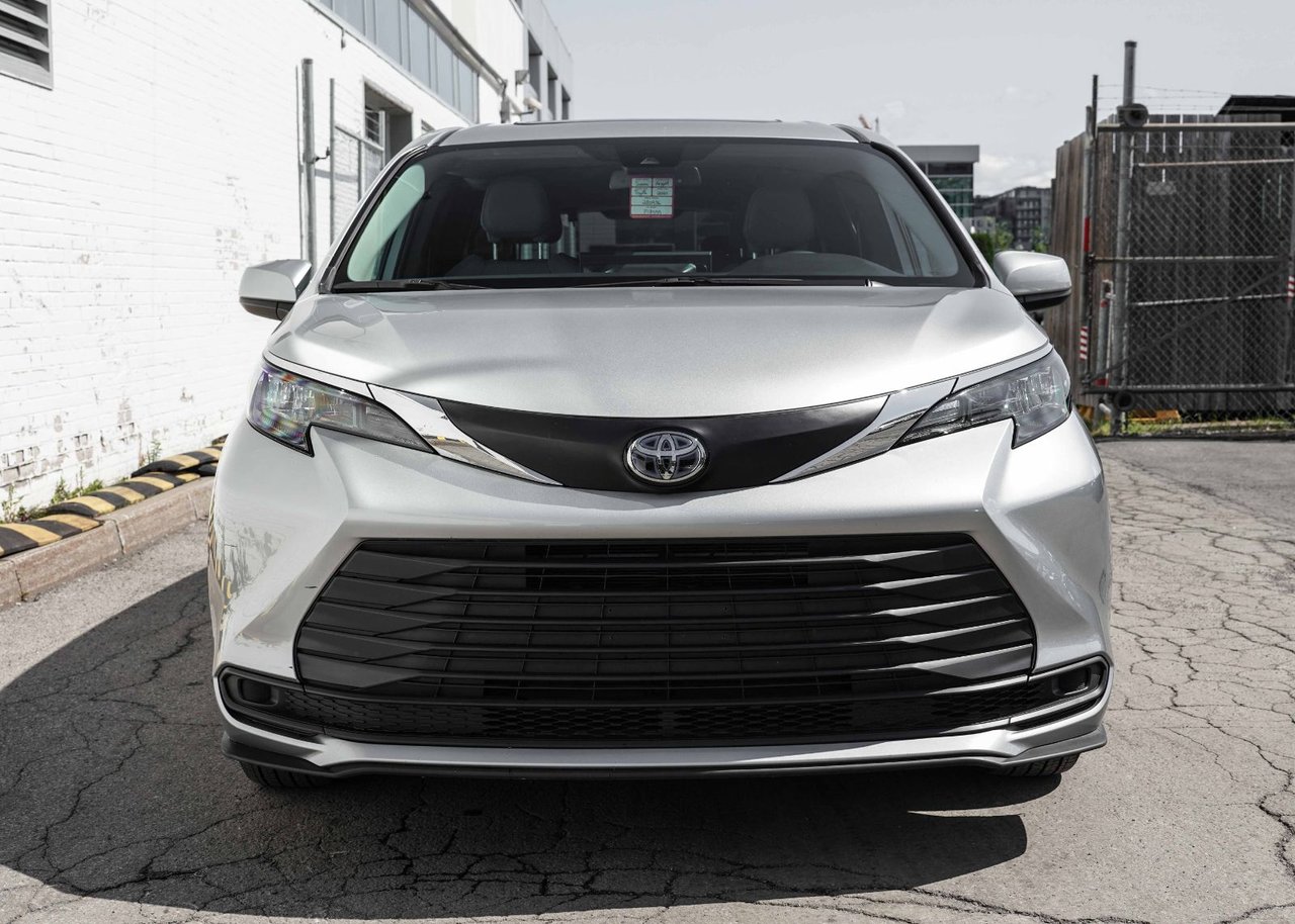 2025 Toyota Sienna