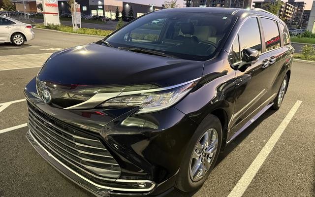 Black 2025 Toyota Sienna Minivan All-Wheel Drive