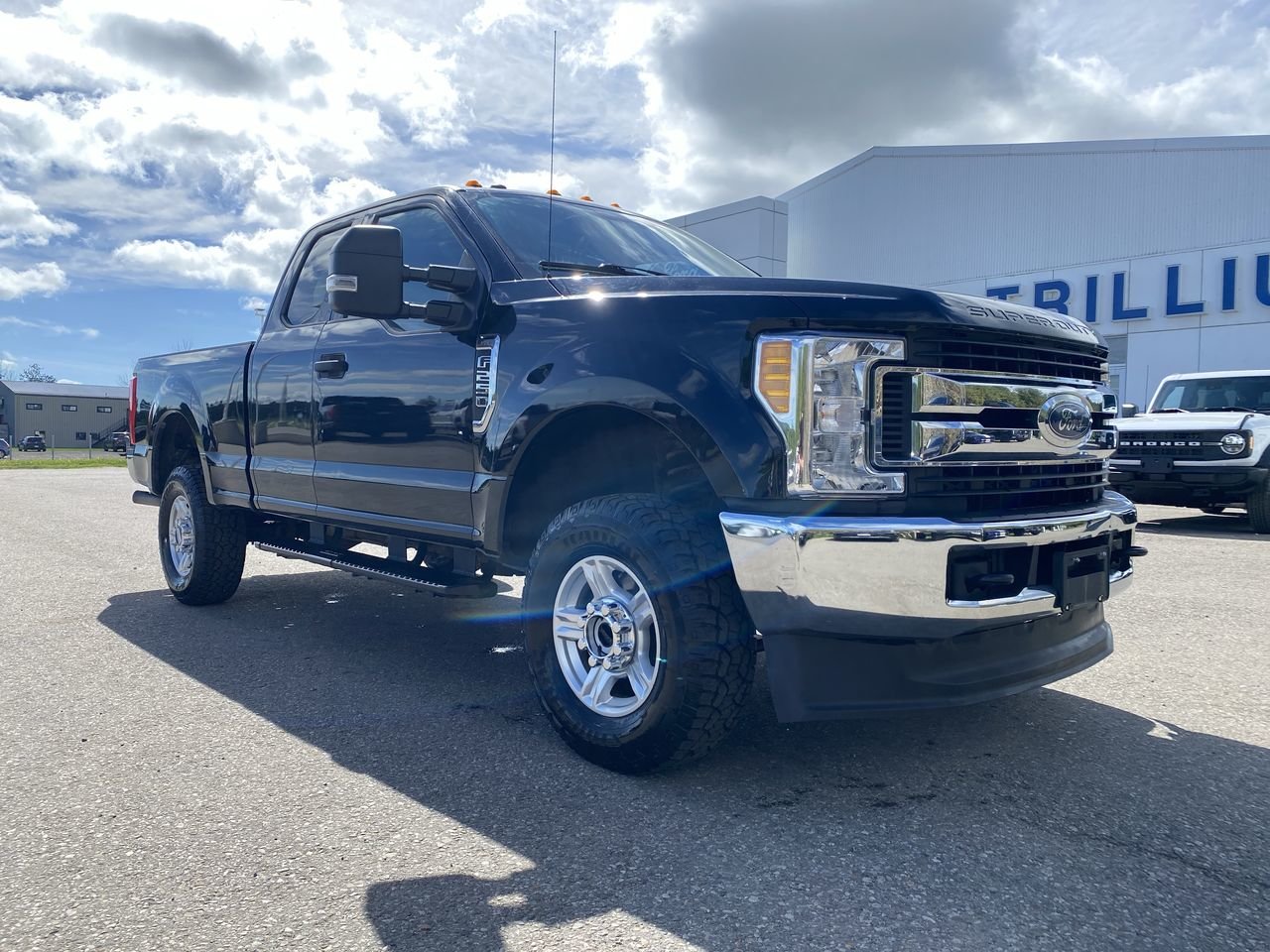 Black 2017 Ford F-250 Super Duty XLT SuperCab 4WD Pickup Truck Four-Wheel Drive Automatic