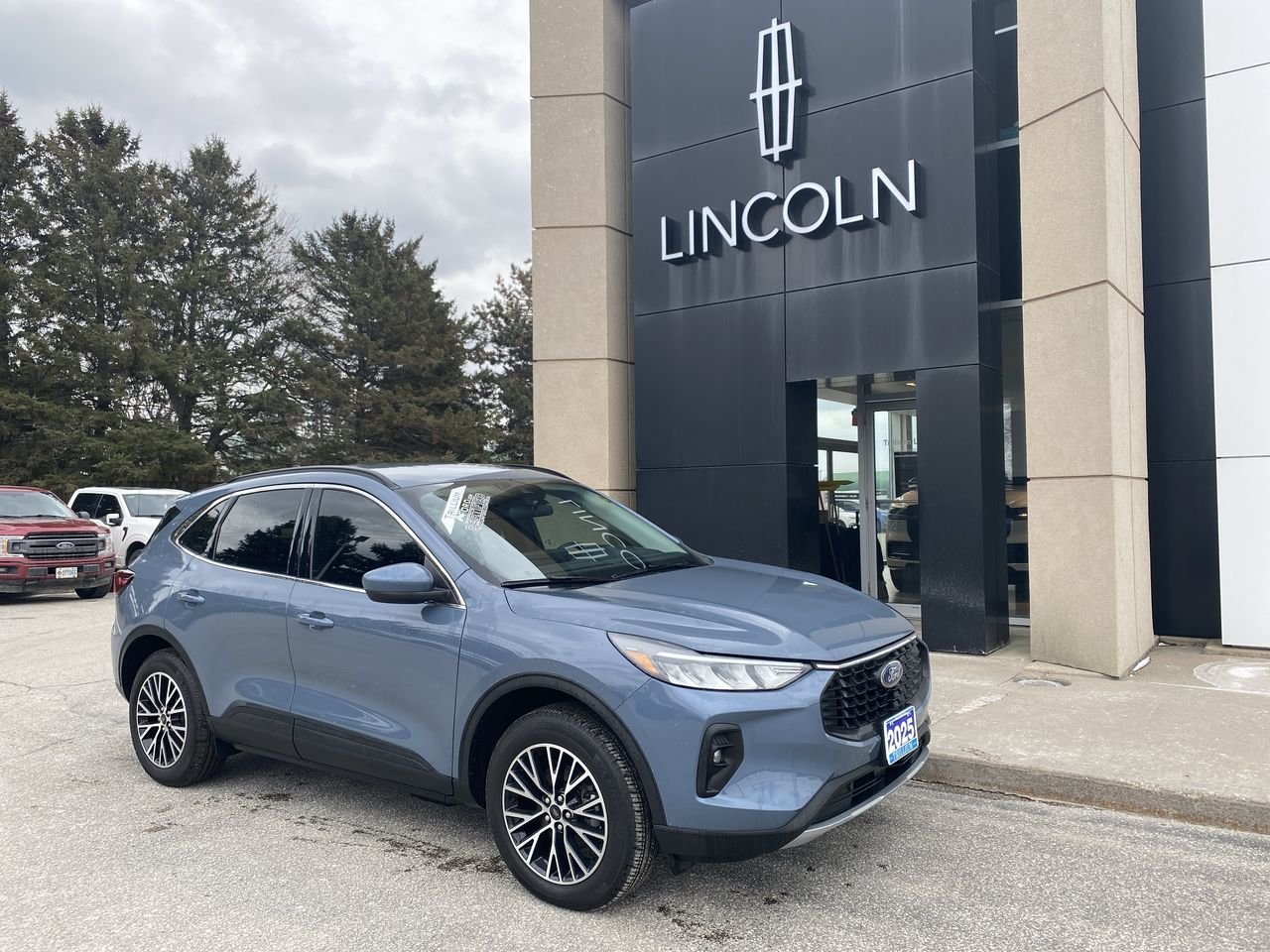 2025 Ford Escape Hybrid Plug-in FWD